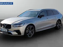 Ljusgrå (grå) Begagnad 2023 Volvo V90 Ultimate Kombi | 489 900 kr (Marknadspris)