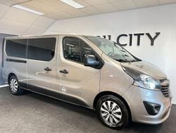 Brun Begagnad 2016 Opel Vivaro Van | 109 900 kr