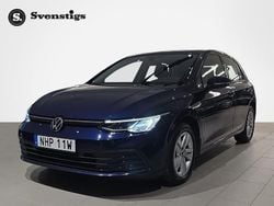Blå Begagnad 2022 VW Golf VIII Sedan | 228 800 kr (Marknadspris)