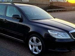 Svart Begagnad 2011 Skoda Octavia Ambiente Kombi | 52 900 kr (Bra pris)