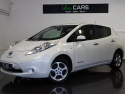 Vit Begagnad 2015 Nissan Leaf Halvkombi | 74 900 kr (Marknadspris)