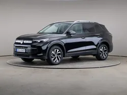 Svart Begagnad 2024 VW Tiguan Edition SUV | 479 000 kr
