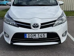 Vit Begagnad 2016 Toyota Verso Multidrive S Minibuss | 148 000 kr (Marknadspris)