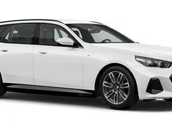 Vit (alpine white) Ny 2025 BMW 530e Shadowline Kombi | 703 600 kr (Marknadspris)