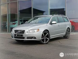 Ljusgrå Begagnad 2011 Volvo V70 Momentum Kombi | 89 900 kr (Marknadspris)