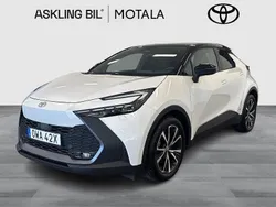 Vit Begagnad 2023 Toyota C-HR Style SUV | 399 000 kr (Marknadspris)