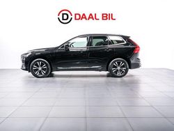 Svart Begagnad 2023 Volvo XC60 Core SUV | 339 700 kr (Superpris)