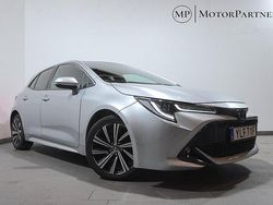 Silver Begagnad 2022 Toyota Corolla Hybrid Style Halvkombi | 189 900 kr (Bra pris)