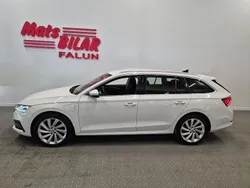 Vit Begagnad 2021 Skoda Octavia Style Kombi | 289 900 kr (Marknadspris)
