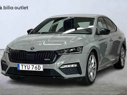 Grå Begagnad 2021 Skoda Octavia RS Halvkombi | 294 900 kr