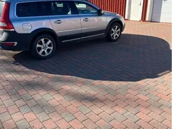 Silver Begagnad 2015 Volvo XC70 Momentum SUV | 190 000 kr (Bra pris)