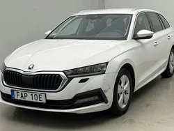 Vit Begagnad 2021 Skoda Octavia | 139 000 kr (Marknadspris)