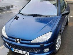 Blå Begagnad 2005 Peugeot 206 GTi Halvkombi | 22 000 kr (Lite dyr)