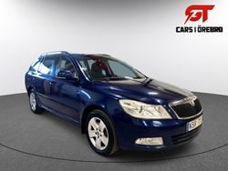 Mörkblå (blå) Begagnad 2010 Skoda Octavia Elegance Kombi | 49 900 kr (Marknadspris)