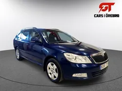 Mörkblå (blå) Begagnad 2010 Skoda Octavia Elegance Kombi | 49 900 kr (Marknadspris)
