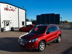 Röd Begagnad 2009 VW Tiguan Sportline SUV | 74 900 kr (Bra pris)