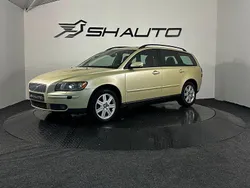 Ljusgul (gul) Begagnad 2005 Volvo V50 Momentum Kombi | 49 900 kr (Lite dyr)