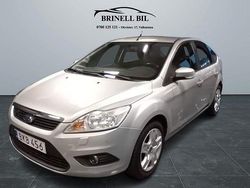 Grå Begagnad 2010 Ford Focus Halvkombi | 55 000 kr (Lite dyr)