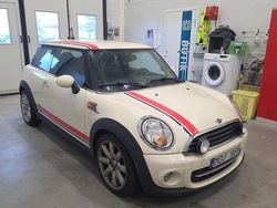 Vit Begagnad 2012 Mini Cooper Halvkombi | 72 000 kr (Marknadspris)