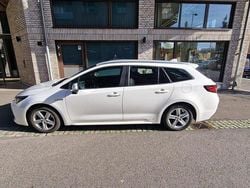 Vit Begagnad 2021 Toyota Corolla Sport Kombi | 250 000 kr (Bra pris)