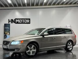 Ljusbrun Begagnad 2014 Volvo V70 Summum Kombi | 134 900 kr (Marknadspris)