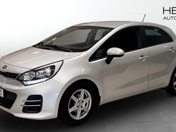 Grå Begagnad 2016 Kia Rio Halvkombi | 99 900 kr (Lite dyr)