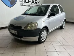 Silver Begagnad 2002 Toyota Yaris Halvkombi | 9 900 kr (Marknadspris)