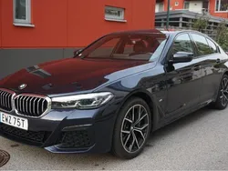 Svart Begagnad 2021 BMW 530e M Sport Sedan | 410 000 kr (Marknadspris)