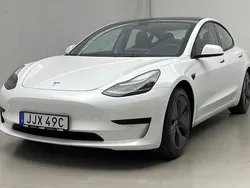 Vit Begagnad 2022 Tesla Model 3 Sedan | 259 000 kr