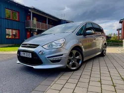 Grå Begagnad 2012 Ford S-MAX Sport Minibuss | 90 000 kr