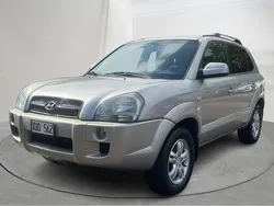 Silver Begagnad 2006 Hyundai Tucson SUV | 44 000 kr (Marknadspris)