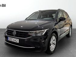Grå Begagnad 2021 VW Tiguan SUV | 299 900 kr (Marknadspris)