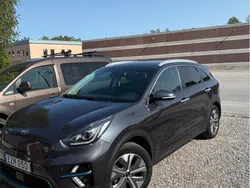Grå Begagnad 2019 Kia e-Niro Advance SUV | 220 000 kr (Superpris)