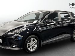 Svart Begagnad 2023 MG MG4 EV Halvkombi | 239 900 kr (Marknadspris)