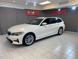 Vit Begagnad 2020 BMW 330e iPerformance Kombi | 227 500 kr (Superpris)