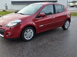 Röd Begagnad 2012 Renault Clio IV Halvkombi | 37 000 kr (Superpris)