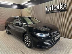 Svart Begagnad 2024 VW Passat Business Kombi | 369 000 kr