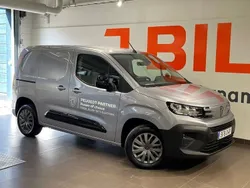 Grå (grå artense) Begagnad 2024 Peugeot Partner Minibuss | 312 375 kr