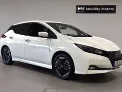 Vit Begagnad 2022 Nissan Leaf 360º Halvkombi | 189 900 kr (Bra pris)