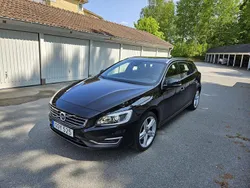 Svart Begagnad 2018 Volvo V60 Standard Kombi | 234 000 kr (Bra pris)