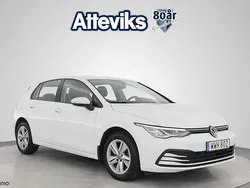 Vit Begagnad 2021 VW Golf VIII Life Halvkombi | 204 900 kr (Marknadspris)