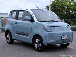 Grå Begagnad 2023 BAW Pony Halvkombi | 99 900 kr