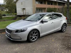 Silver Begagnad 2016 Volvo V40 Ocean Race Kombi | 129 000 kr (Marknadspris)