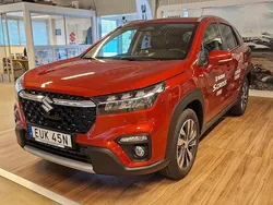 Röd Ny 2025 Suzuki SX4 S-Cross SUV | 371 800 kr (Dyr)