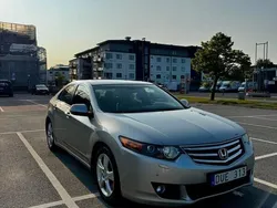 Silver Begagnad 2011 Honda Accord Executive Sedan | 74 900 kr (Marknadspris)