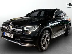Svart Begagnad 2022 Mercedes GLC300e AMG Sportkupé | 469 000 kr (Bra pris)