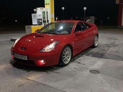 Röd Begagnad 2001 Toyota Celica Halvkombi | 79 000 kr