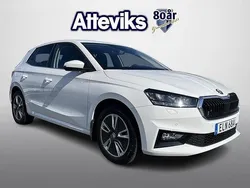 Vit Begagnad 2022 Skoda Fabia Style Halvkombi | 189 900 kr (Marknadspris)