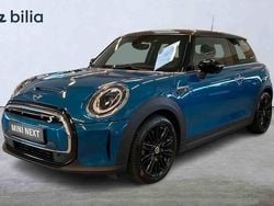 Blå Begagnad 2023 Mini Cooper SE Halvkombi | 194 000 kr
