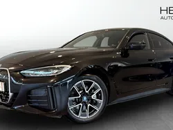 Svart (black) Begagnad 2022 BMW i4 M Sport Sedan | 458 700 kr (Bra pris)